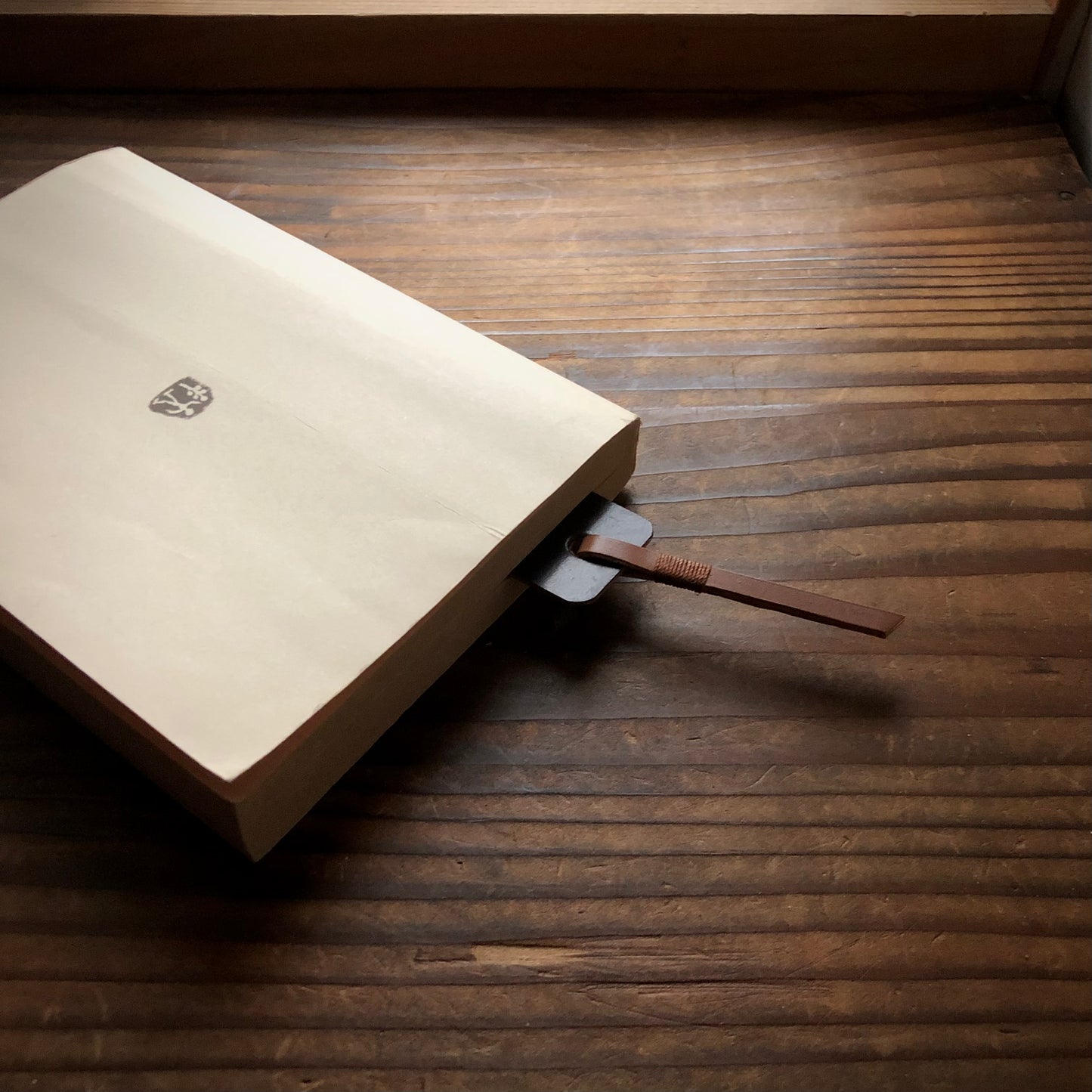 Shell Bookmark【Horween】シェルコードバンの栞(しおり)