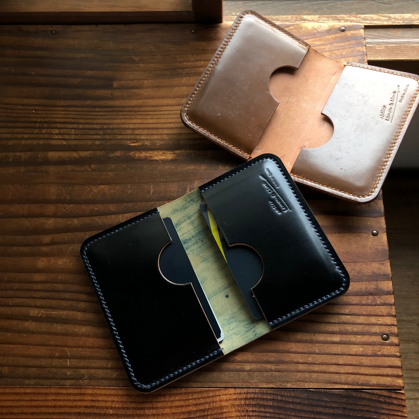 Shell Wallet / r12.5 / Bifold (3-pocket)【Horween】シェルコードバンのカードホルダー / r12.5 / Bifold (3-pocket)