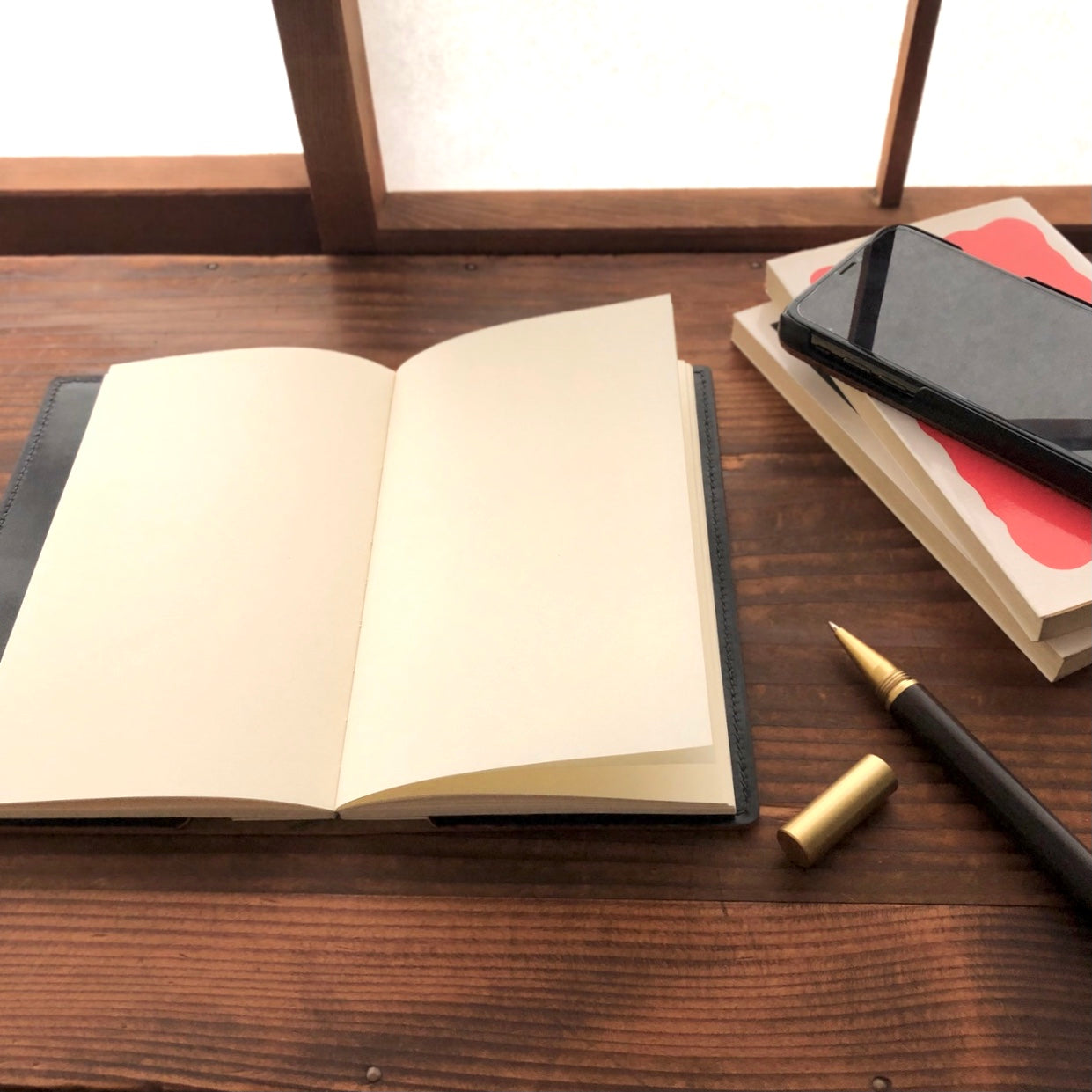 Shell Notebook Cover (B6 Slim)【Horween】シェルコードバンの新書カバー・B6 Slimノートカバー