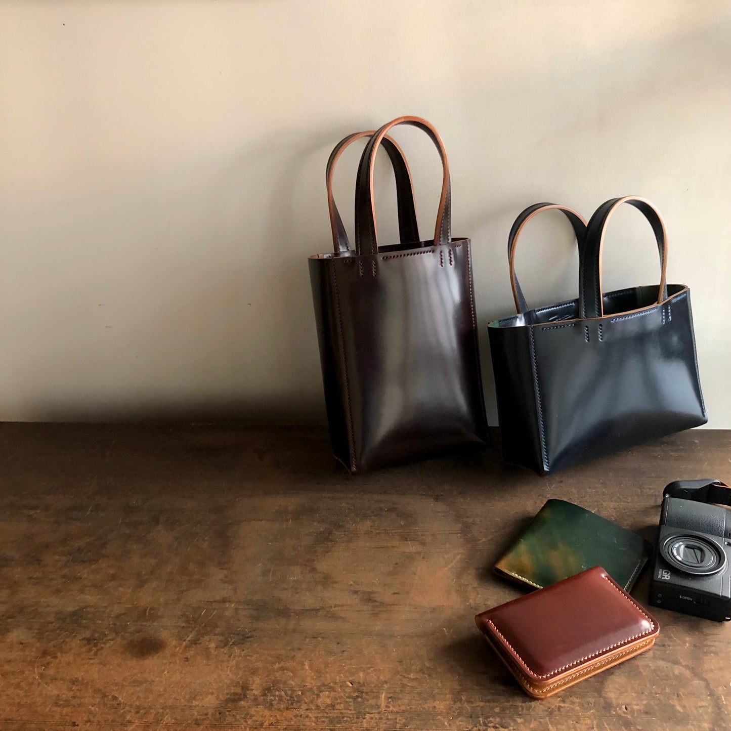Shell Bag / Mini Tote (Vertical)【Horween】シェルコードバンのミニトートバッグ(たて型)