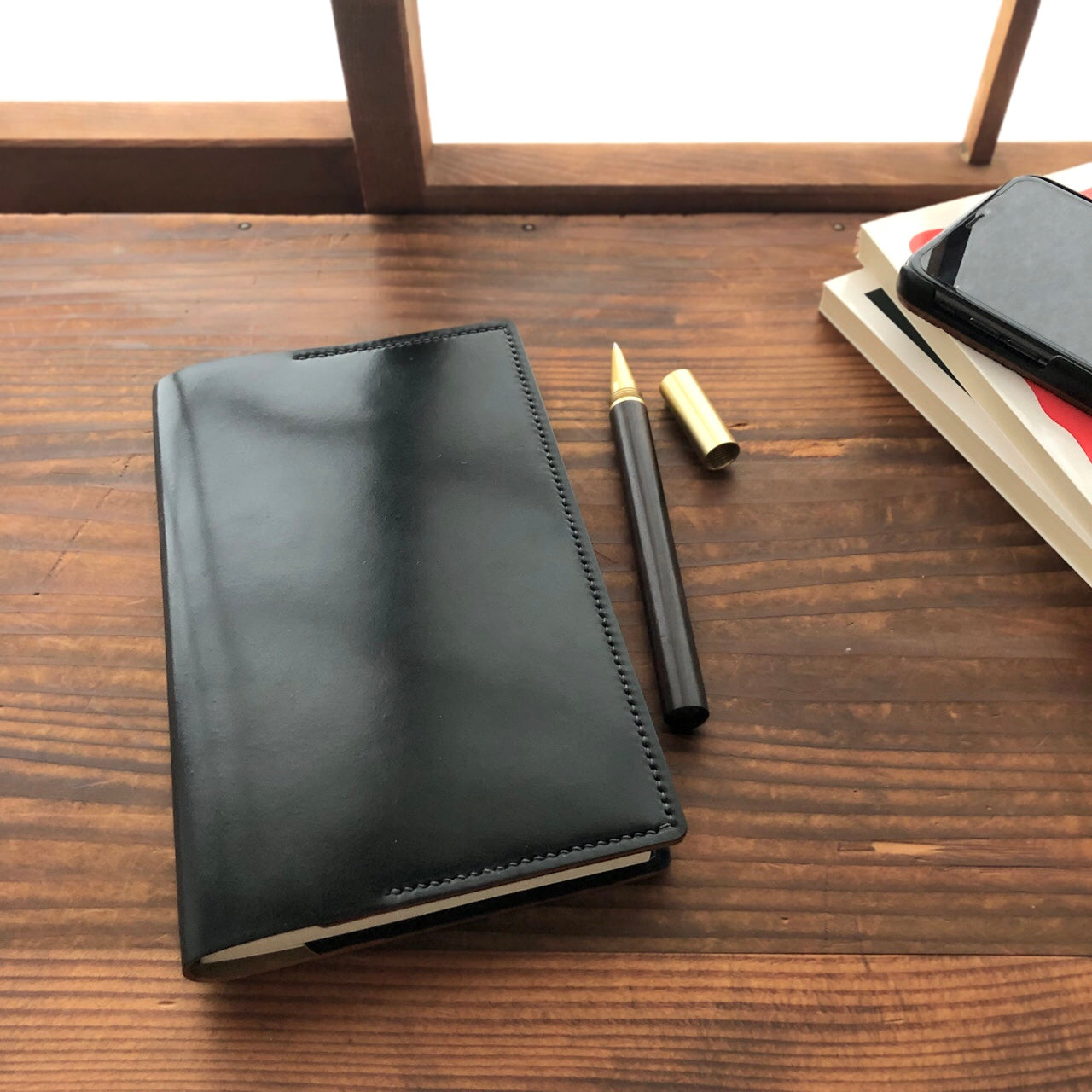 Shell Notebook Cover (B6 Slim)【Horween】シェルコードバンの新書カバー・B6 Slimノートカバー