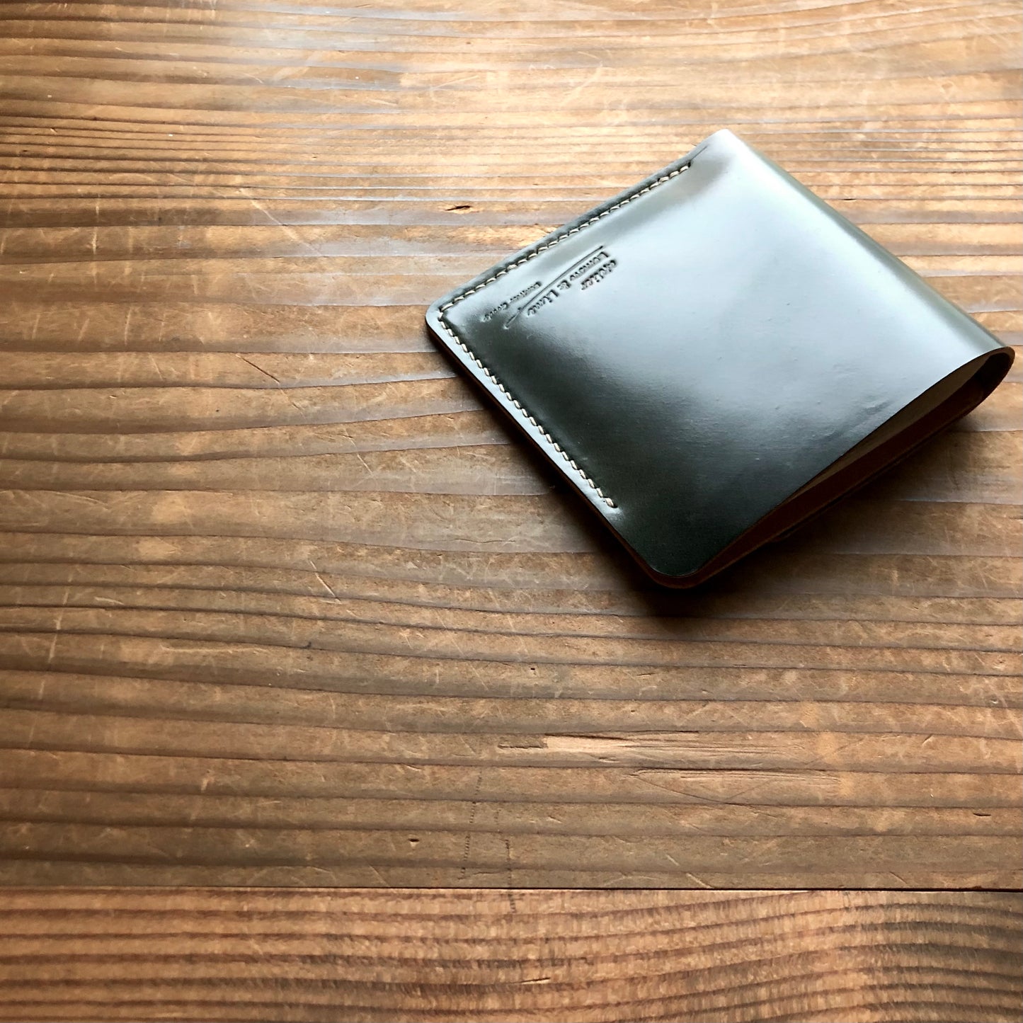 Shell Wallet / Simple / Half Bill Wallet【Horween】シェルコードバンの二つに折って入れる札入れ