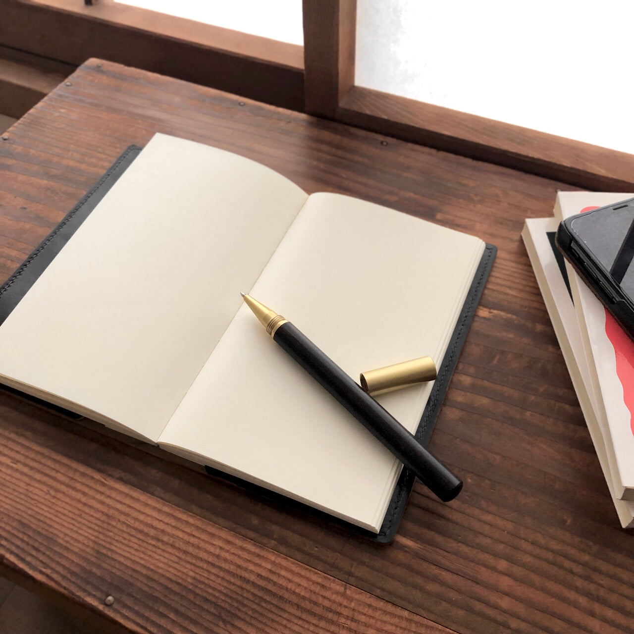 Shell Notebook Cover (B6 Slim)【Horween】シェルコードバンの新書カバー・B6 Slimノートカバー