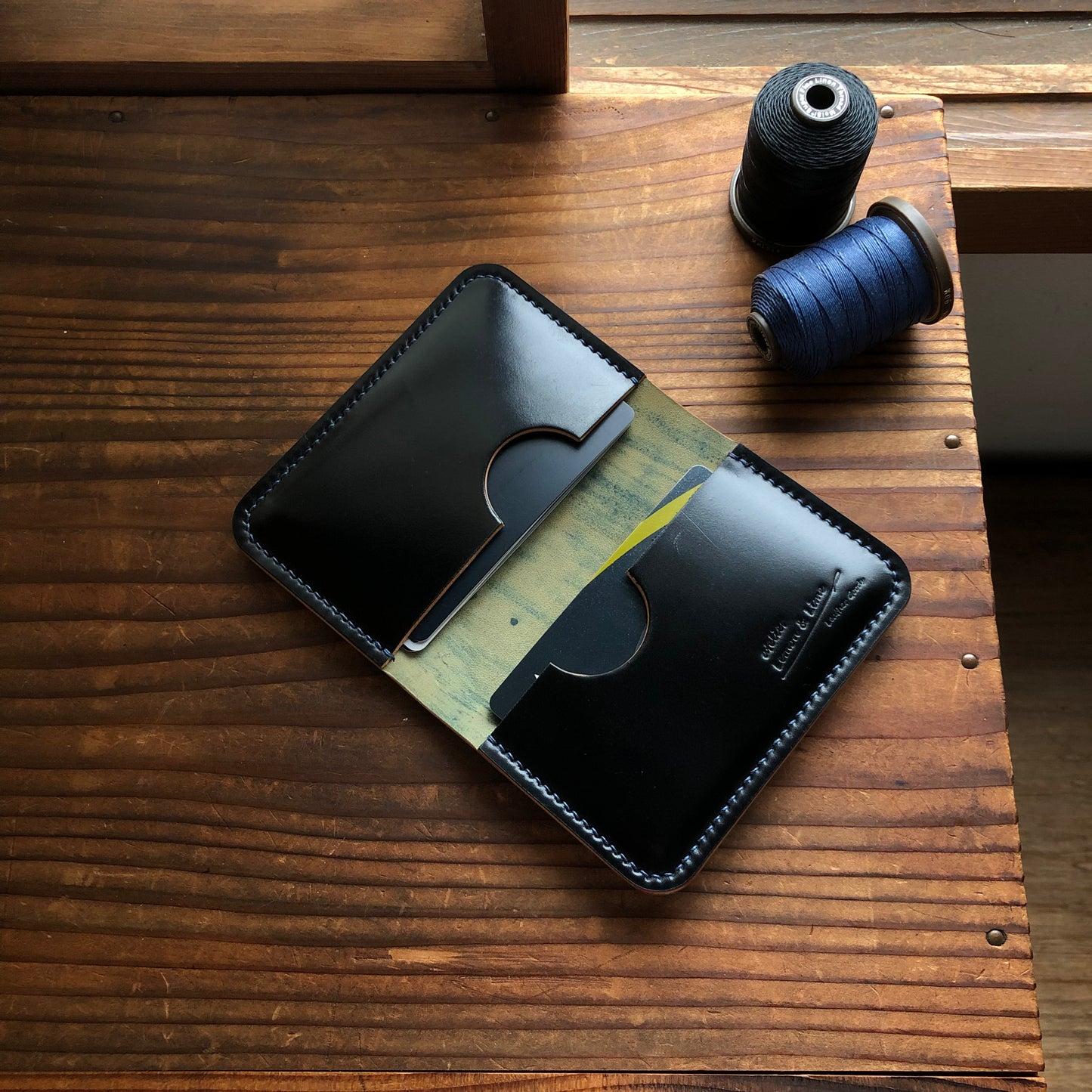 Shell Wallet / r12.5 / Bifold (3-pocket)【Horween】シェルコードバンのカードホルダー / r12.5 / Bifold (3-pocket)