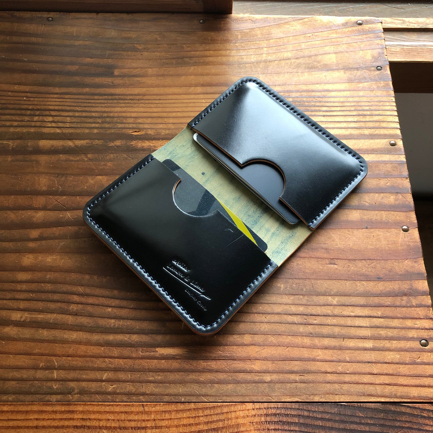 Shell Wallet / r12.5 / Bifold (3-pocket)【Horween】シェルコードバンのカードホルダー / r12.5 / Bifold (3-pocket)