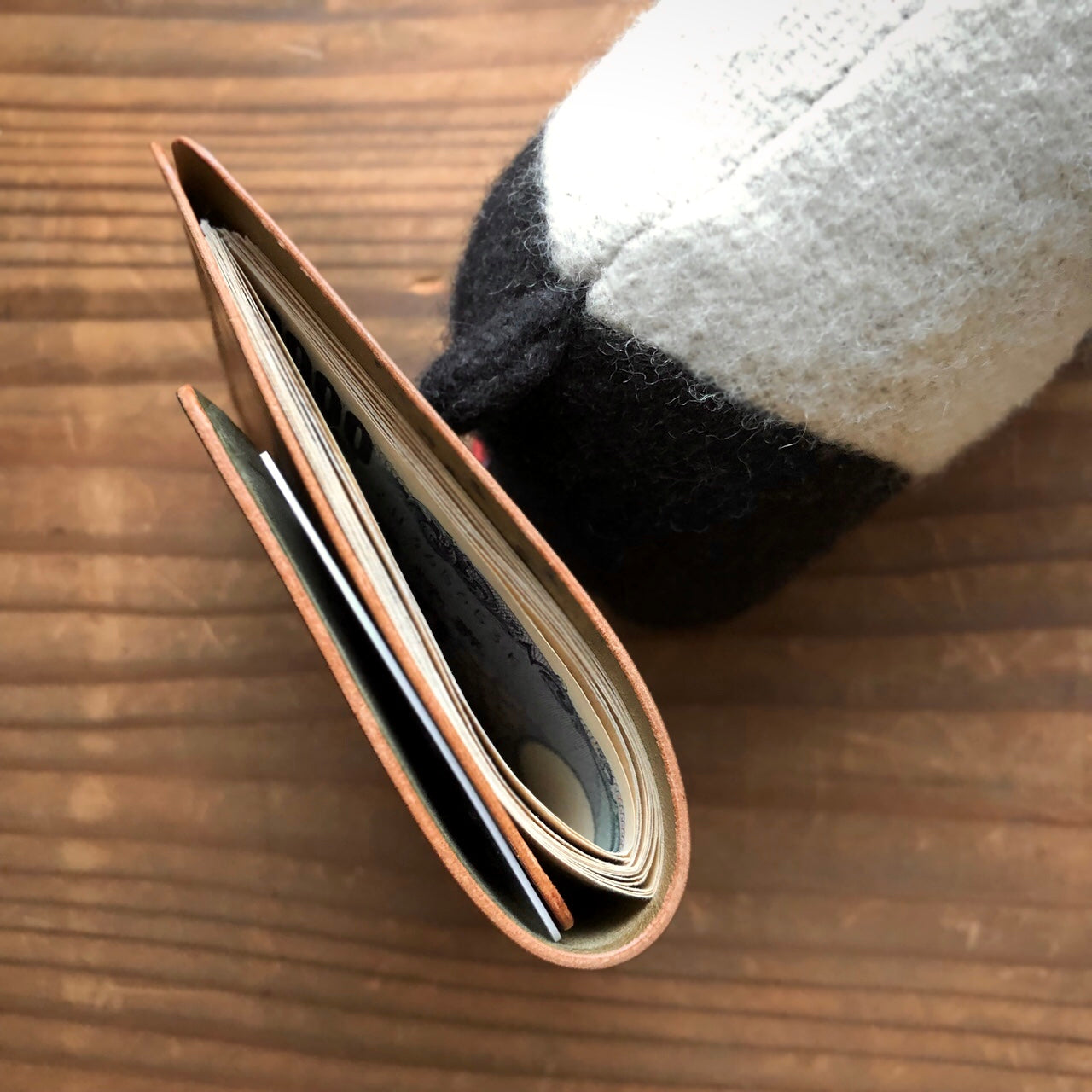 Shell Wallet / Simple / Half Bill Wallet【Horween】シェルコードバンの二つに折って入れる札入れ