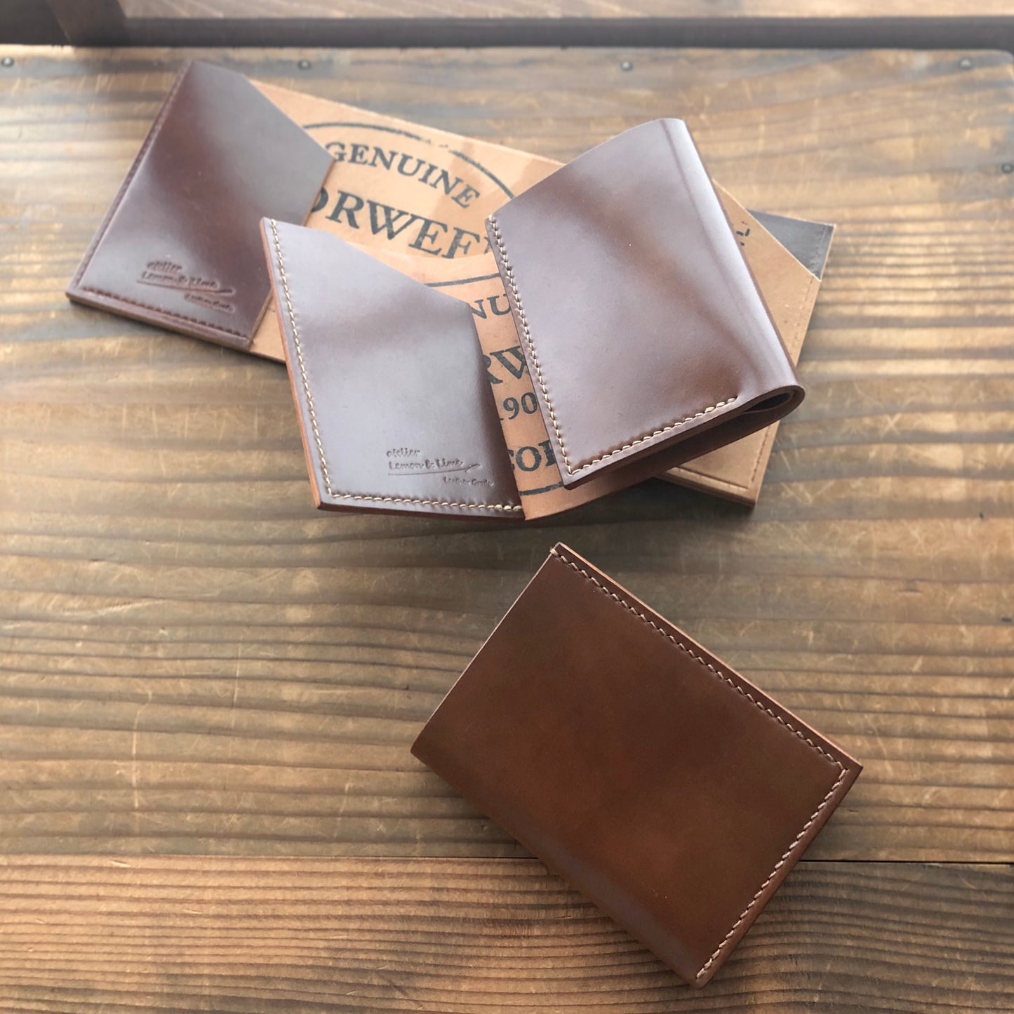 Shell Wallet / Vertical / Palm-Sized Wallet, Trifold【Horween】シェルコードバンのシンプルな三折り財布