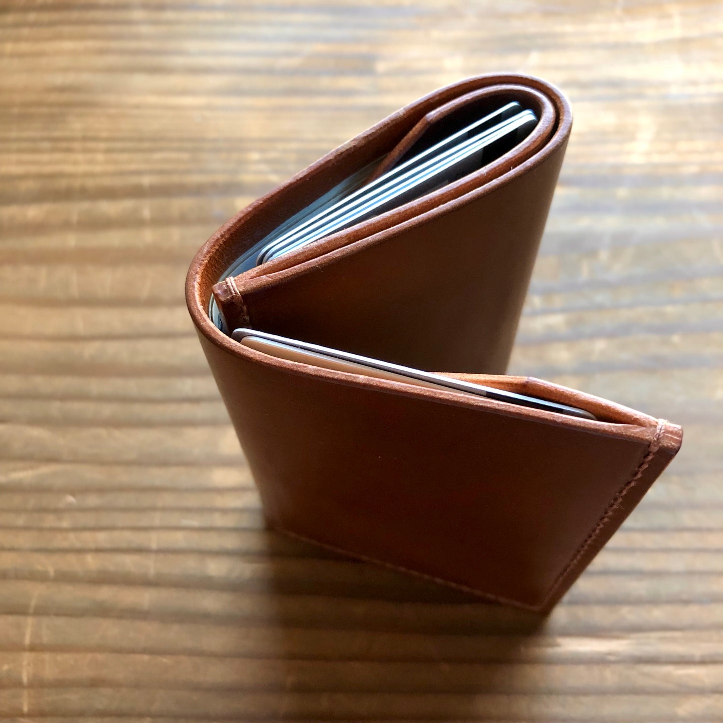 Shell Wallet / Vertical / Palm-Sized Wallet, Trifold【Horween】シェルコードバンのシンプルな三折り財布