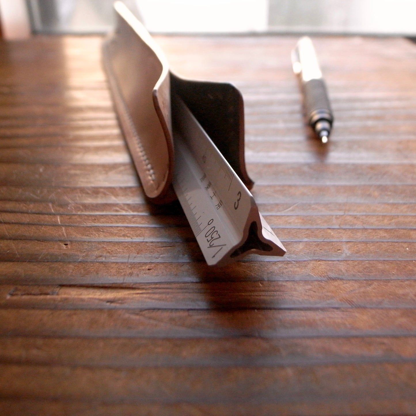 Shell Scale Ruler Sheath【Horween】シェルコードバンの三角スケール専用カバー