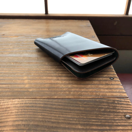 Shell Card Wrapper (Vertical, 2-pocket)【Horween】シェルコードバンのカード入れ(2ポケット)