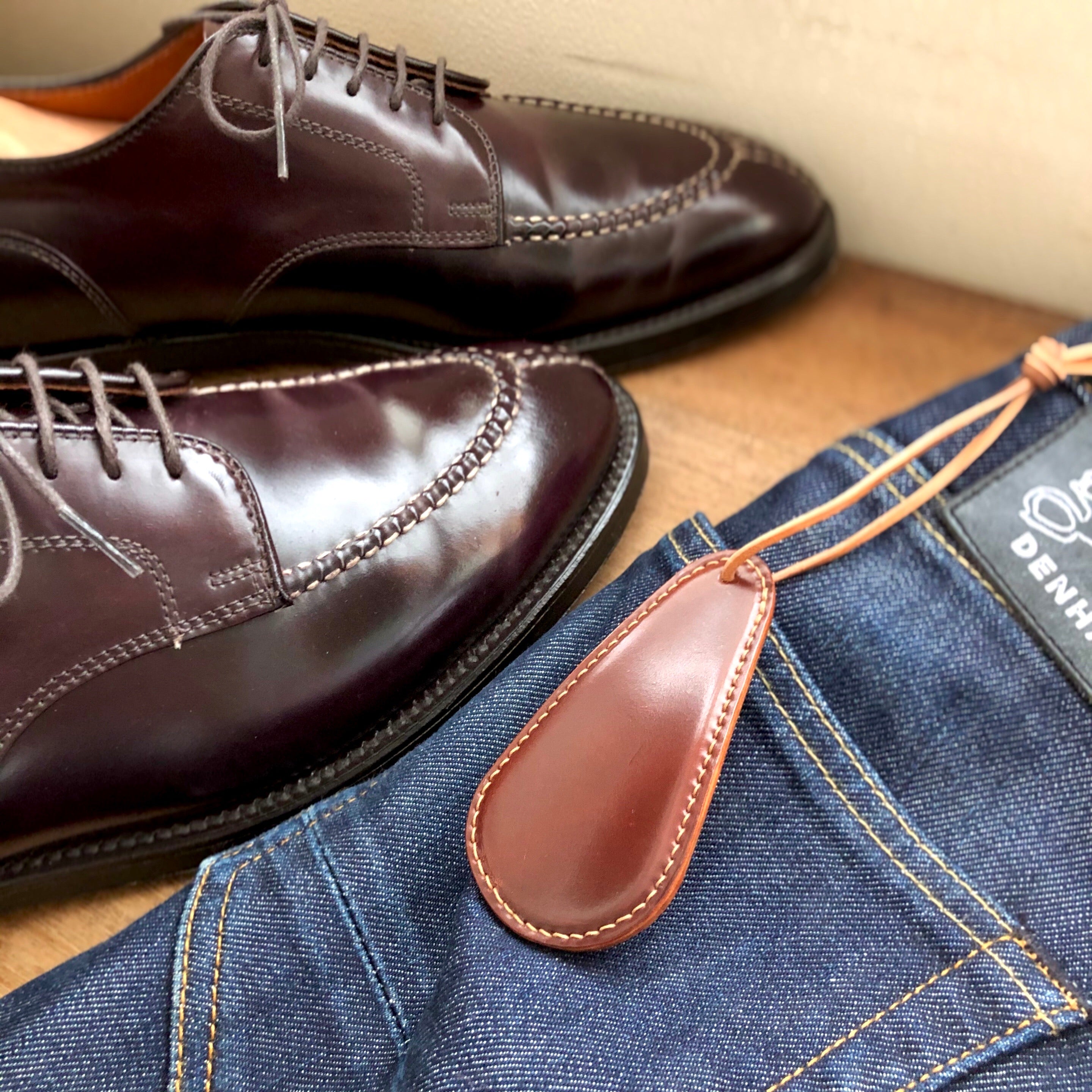 Shell Shoehorn【Horween】シェルコードバンの靴べら