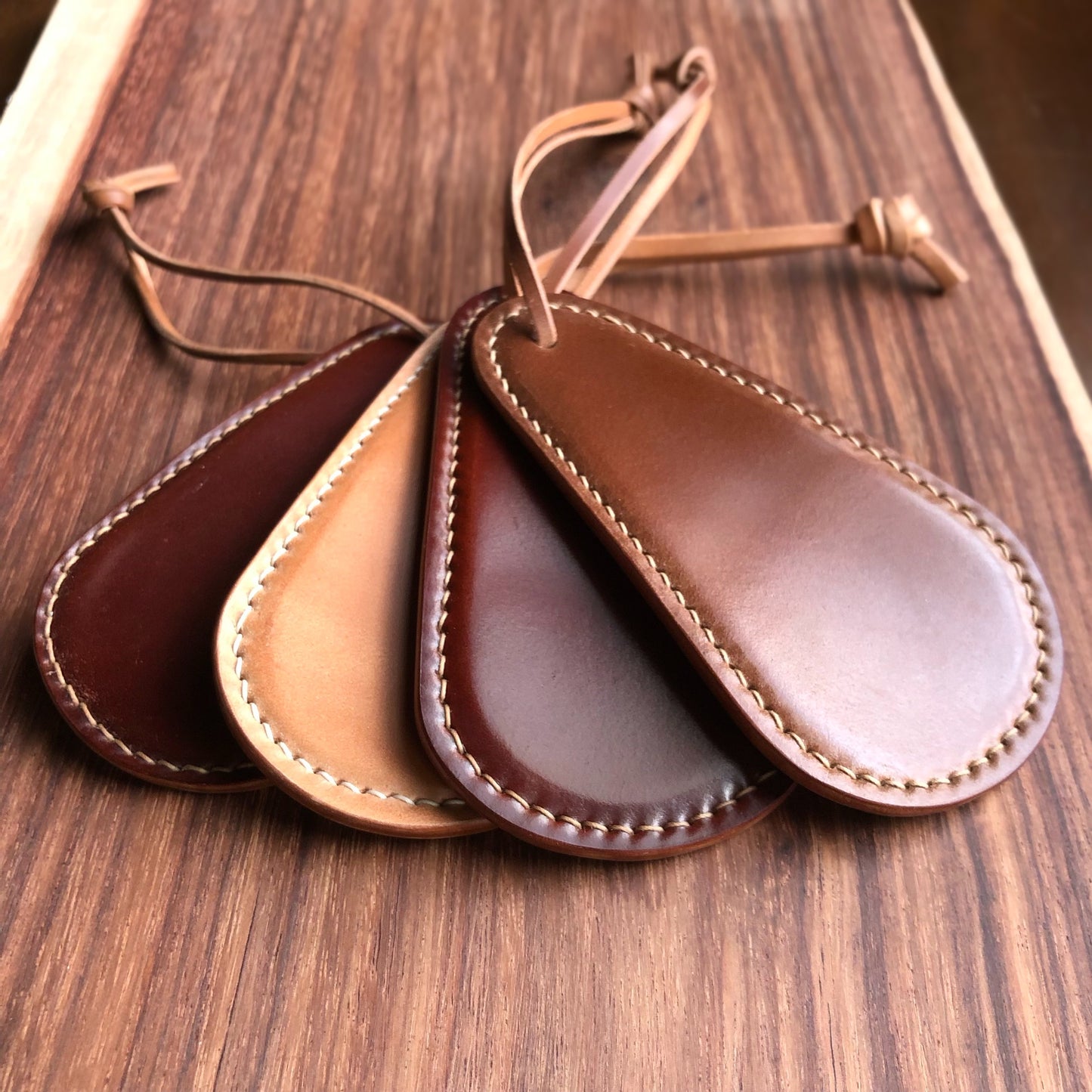 Shell Shoehorn【Horween】シェルコードバンの靴べら