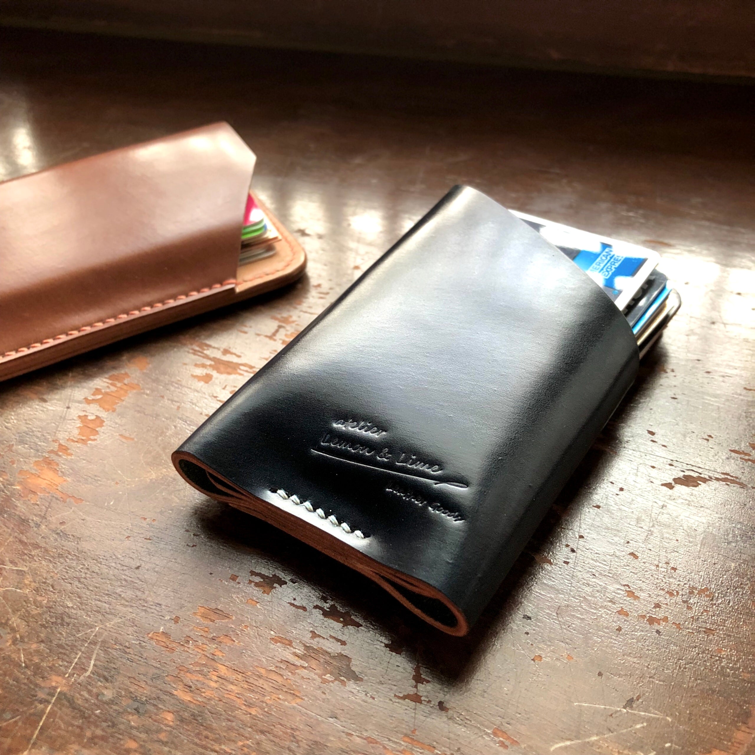 Shell Card Wrapper (Vertical, 2-pocket)【Horween】シェルコードバンのカード入れ(2ポケット)