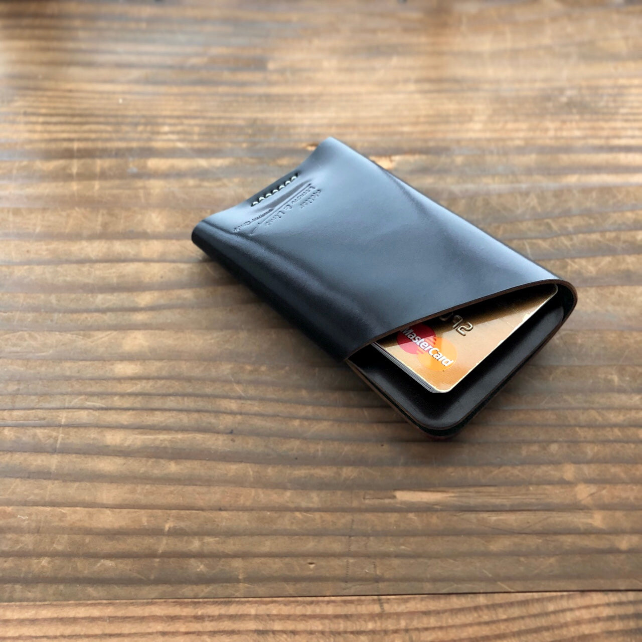 Shell Card Wrapper (Vertical, 2-pocket)【Horween】シェルコードバンのカード入れ(2ポケット)