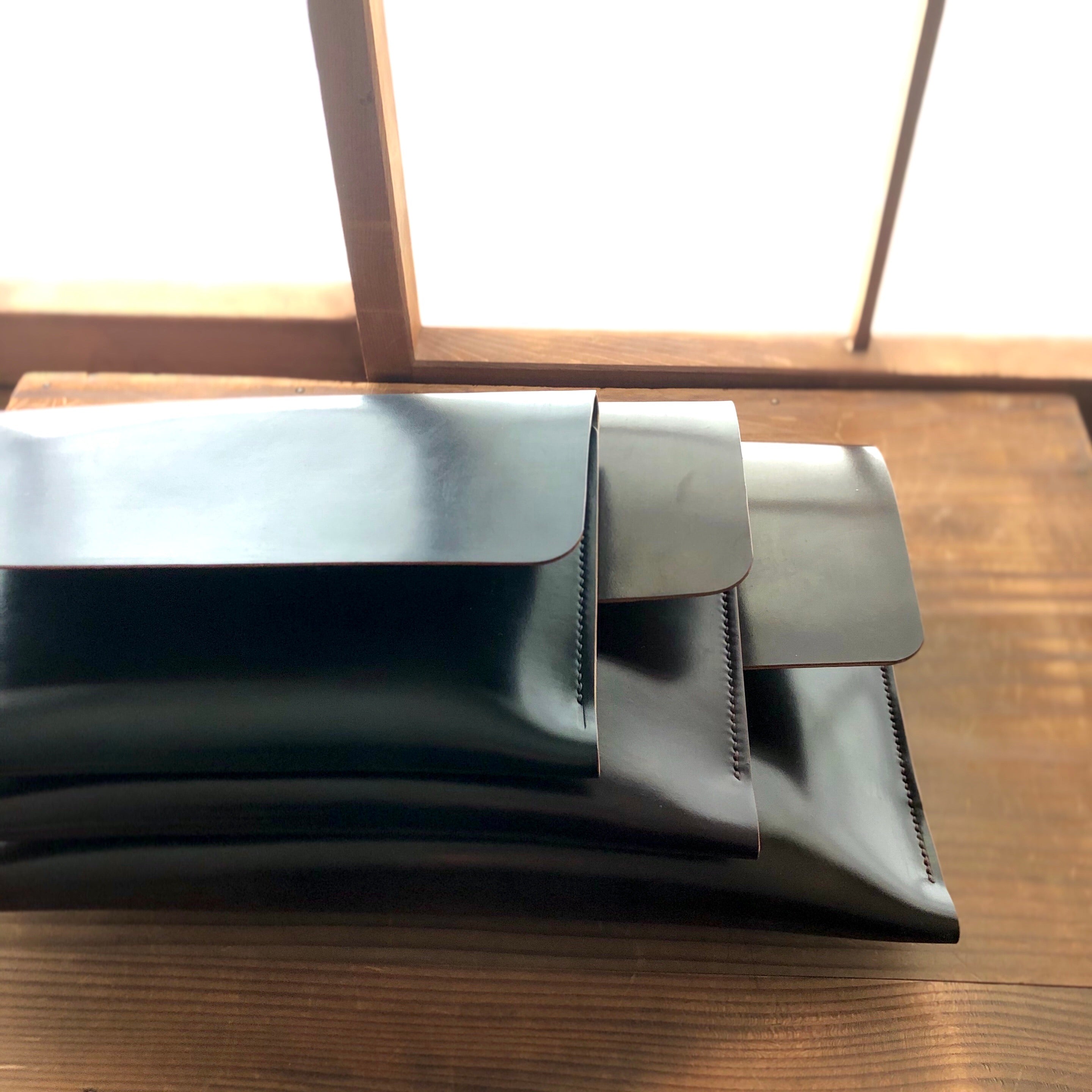 Shell Clutch (Medium)【Horween】シェルコードバンのクラッチ(Mサイズ)